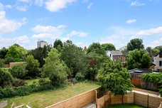 Creswick Road, London