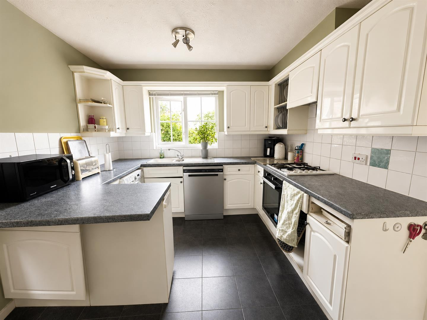 Duchess Street, Slough Image 5