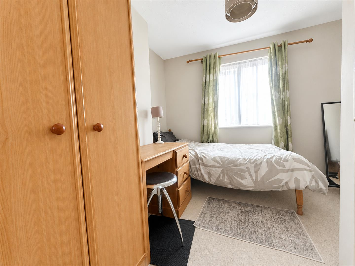 Duchess Street, Slough Image 10