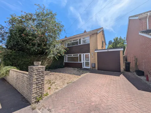 Hardens Mead, CHIPPENHAMphoto