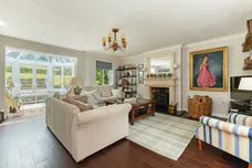 Winchester Close, Esher, KT10 photo 5