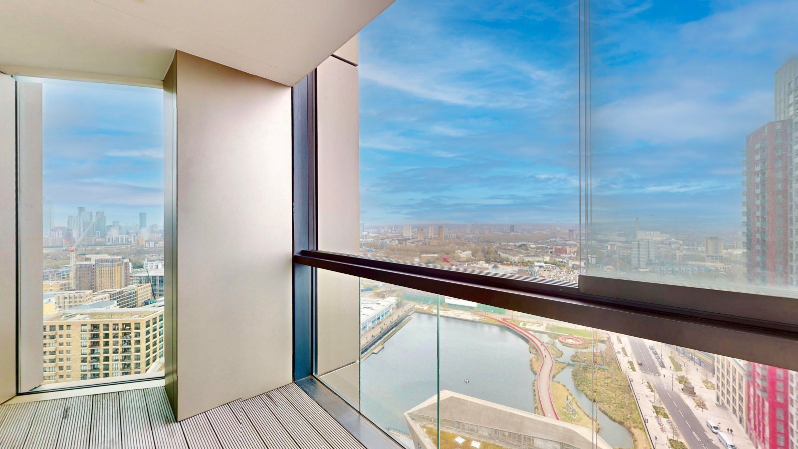 Surrey Quays Road, London, Greater London, SE16 Image 1