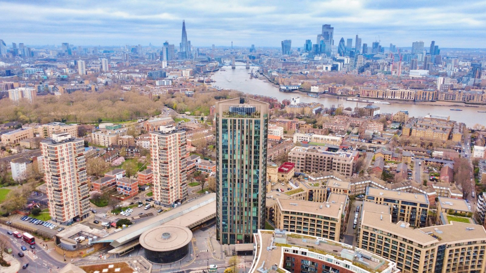 Surrey Quays Road, London, Greater London, SE16 Image 17