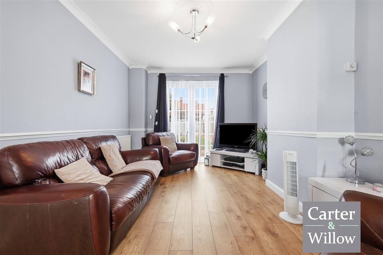 Becontree Avenue, Essex Image 4