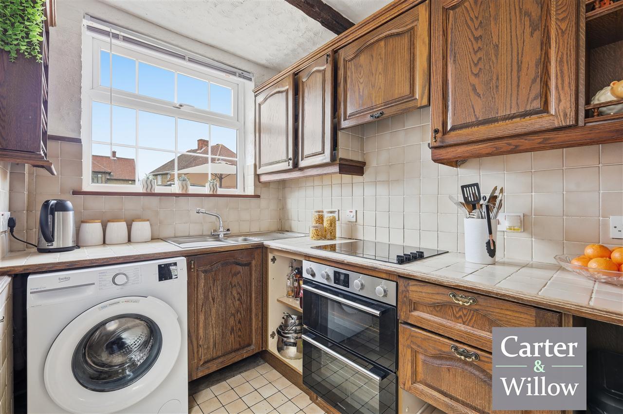 Becontree Avenue, Essex Image 6