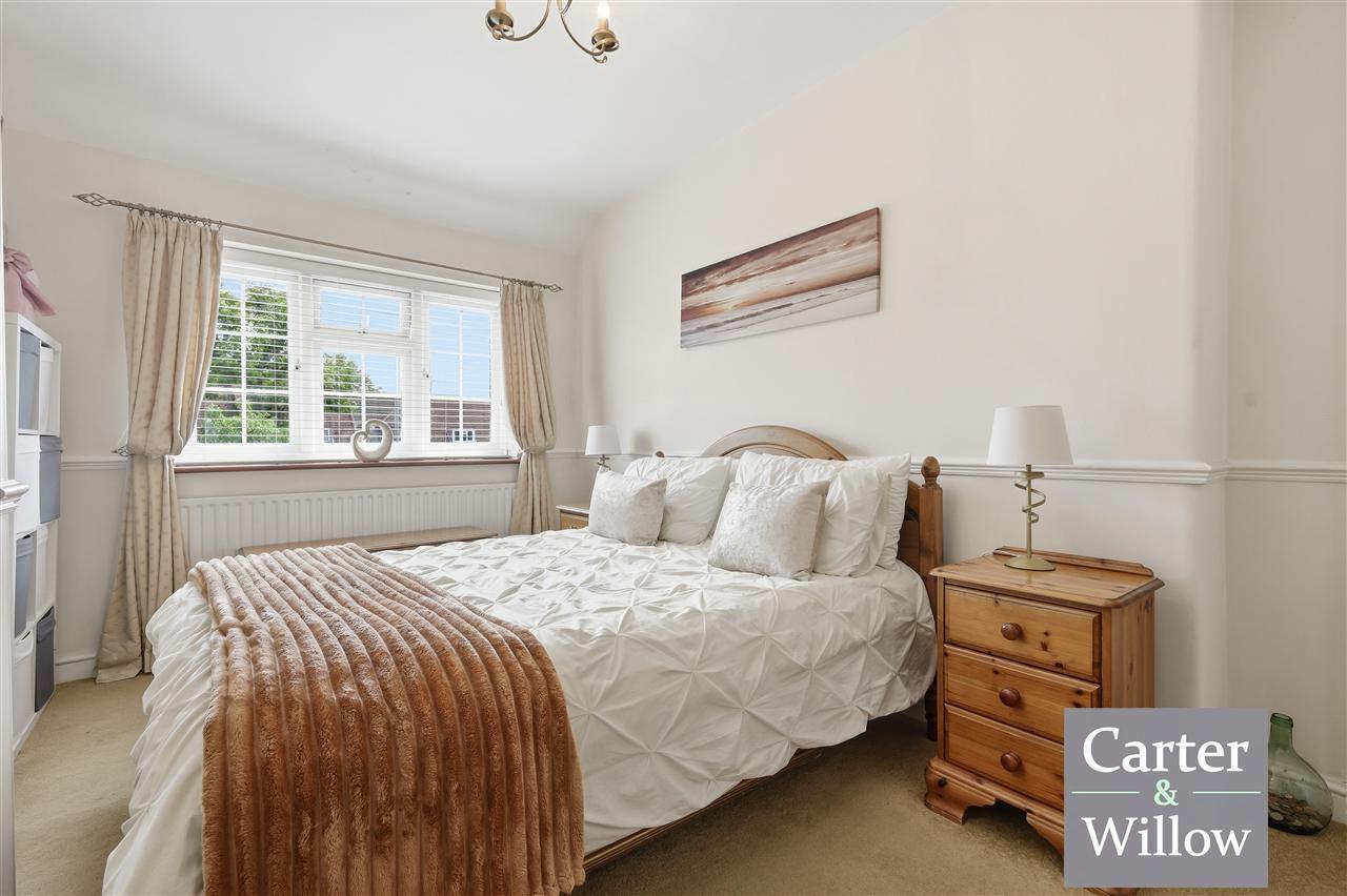 Becontree Avenue, Essex Image 10