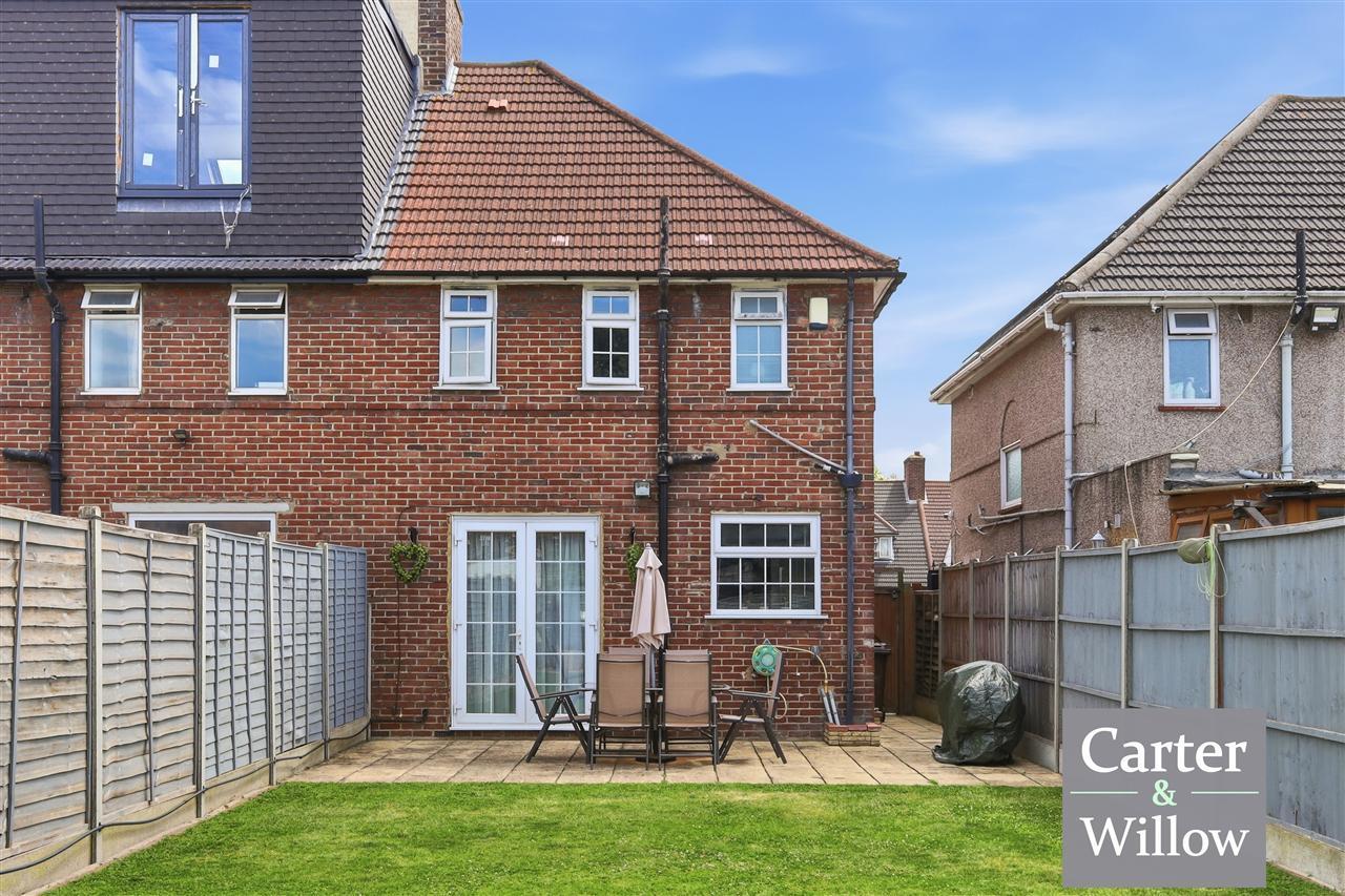 Becontree Avenue, Essex Image 18