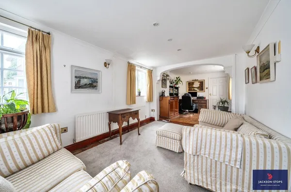The Square, Aspley Guise, MK17 photo 2