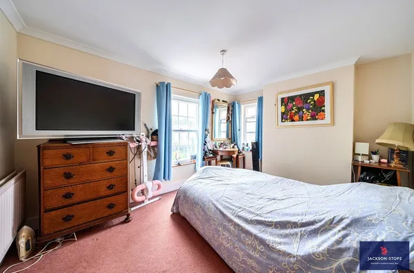 The Square, Aspley Guise, MK17 photo 18