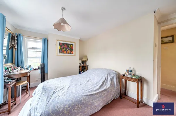 The Square, Aspley Guise, MK17 photo 19