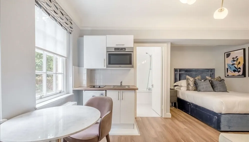 Pelham Court, 145 Fulham Road, Chelsea SW3 photo 2