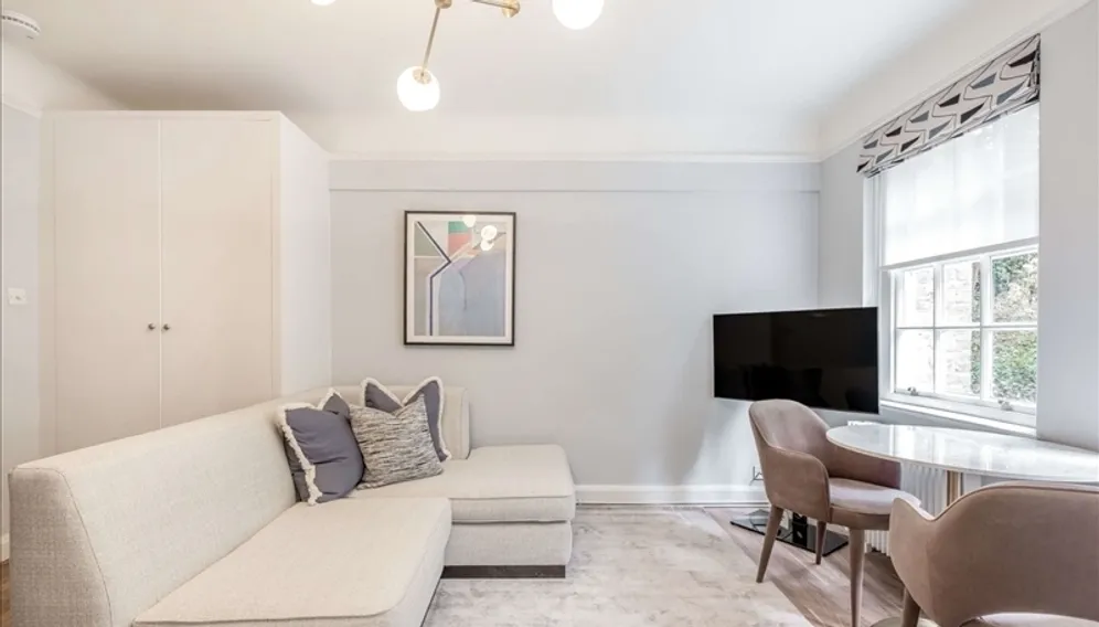 Pelham Court, 145 Fulham Road, Chelsea SW3 photo 3