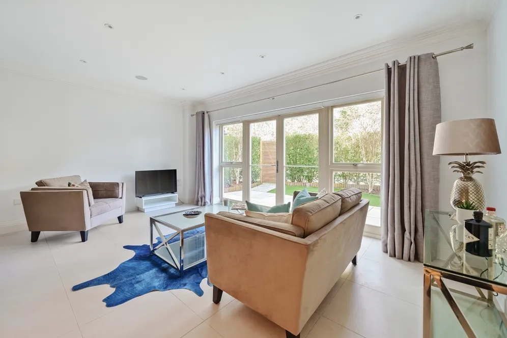 Jubilee Mews Taplow Riverside SL6 photo 3
