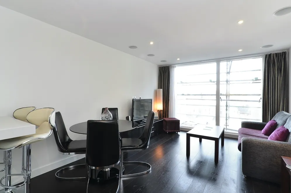 Grosvenor Waterside, Chelsea, SW1W photo 7