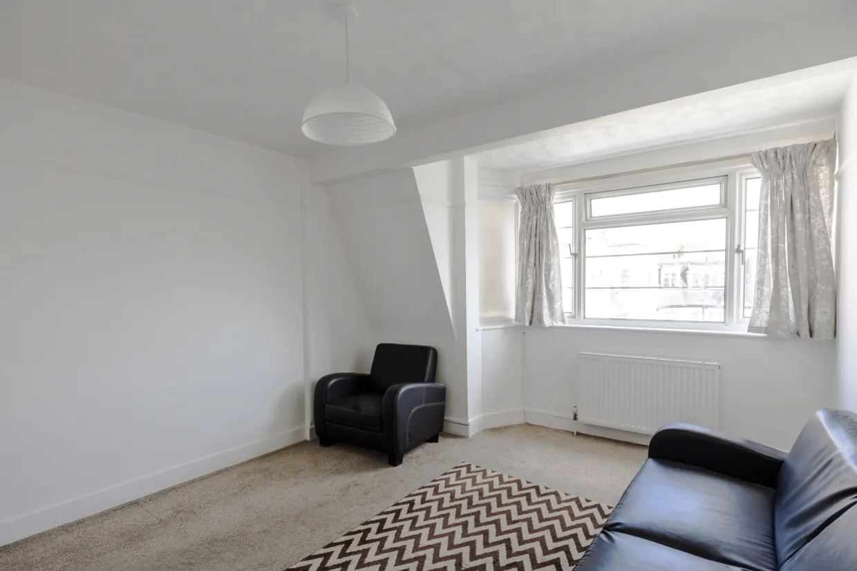 Upper Tooting Road London SW17 photo 4