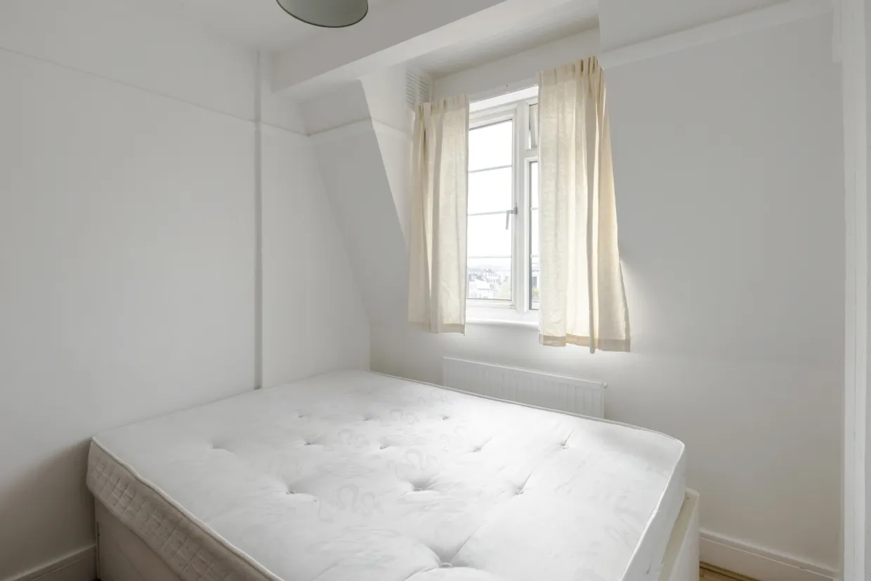 Upper Tooting Road London SW17 photo 8