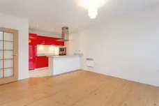 Broomcroft Court Chiswick W4 photo 2