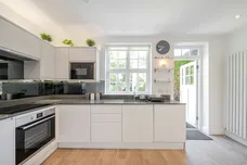 Midholm Hampstead Garden Suburb NW11 photo 4