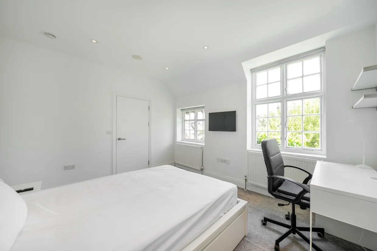 Midholm Hampstead Garden Suburb NW11 photo 7