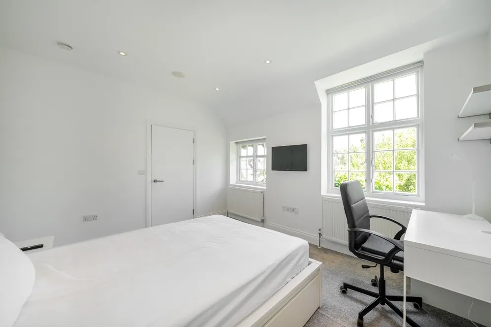 Midholm Hampstead Garden Suburb NW11 photo 7