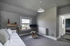 Elmbourne Road London SW17 photo 14