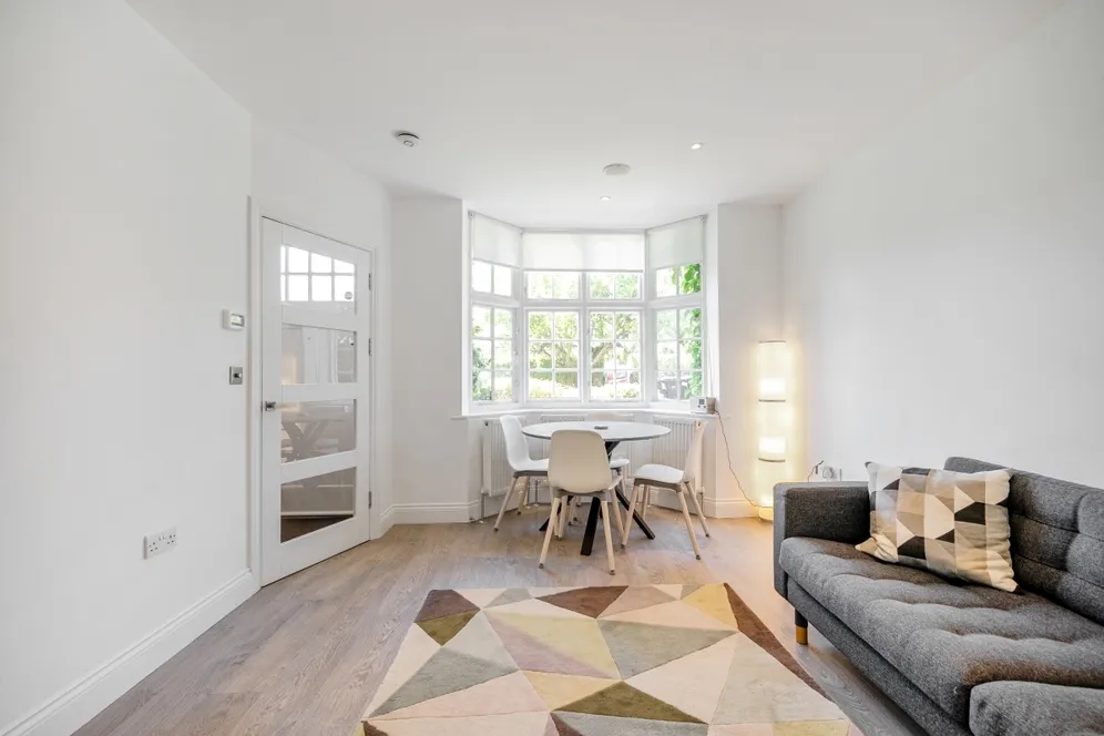 Midholm Hampstead Garden Suburb NW11 photo 12