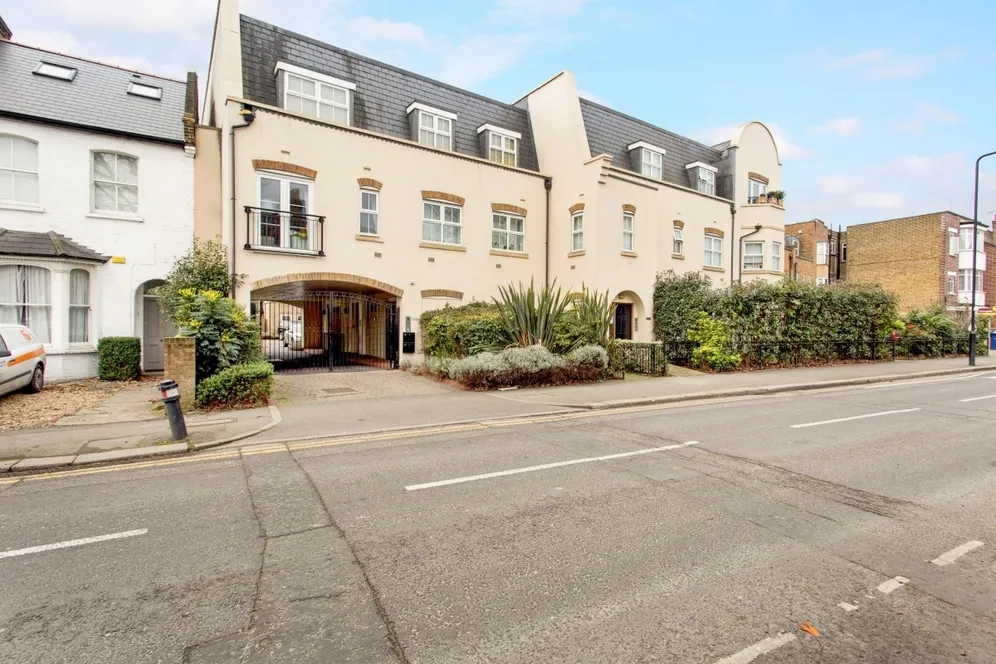 Broomcroft Court Chiswick W4 photo 16
