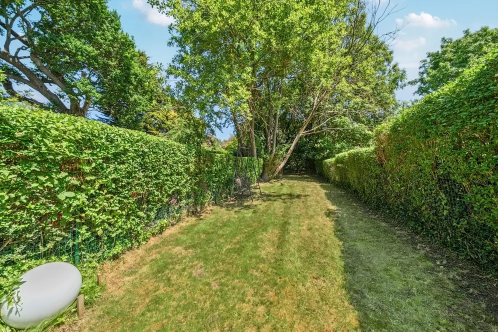 Midholm Hampstead Garden Suburb NW11 photo 17
