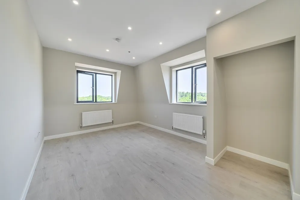 Stirling Way, Borehamwood, WD6 photo 3