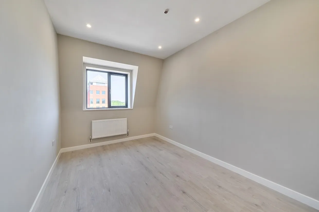 Stirling Way, Borehamwood, WD6 photo 4