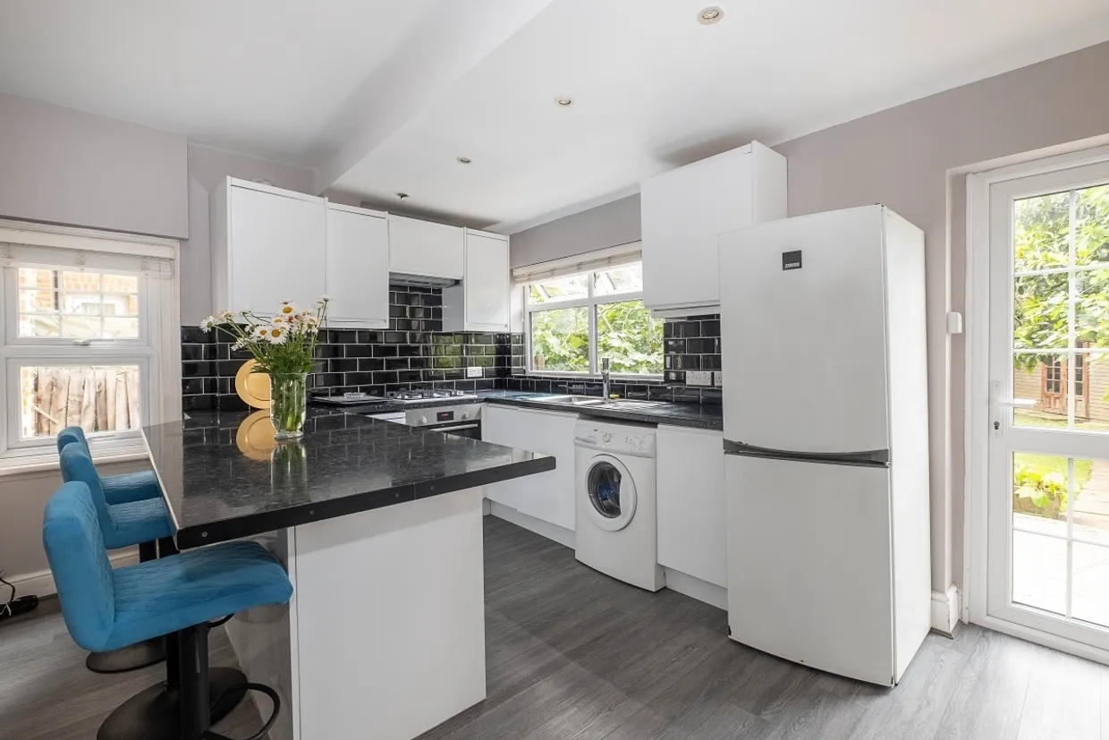 Fairmile Avenue London SW16 photo 3