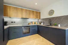 North Acton W3 photo 4