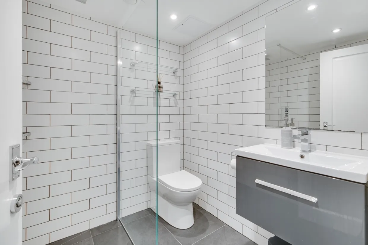Offord Road London N1 photo 3