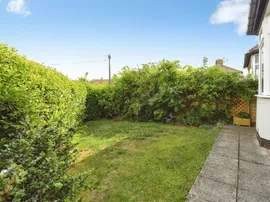 Willow Crescent, Leeds thumb 3