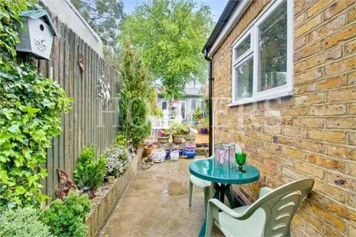 Verney Street, London, NW10