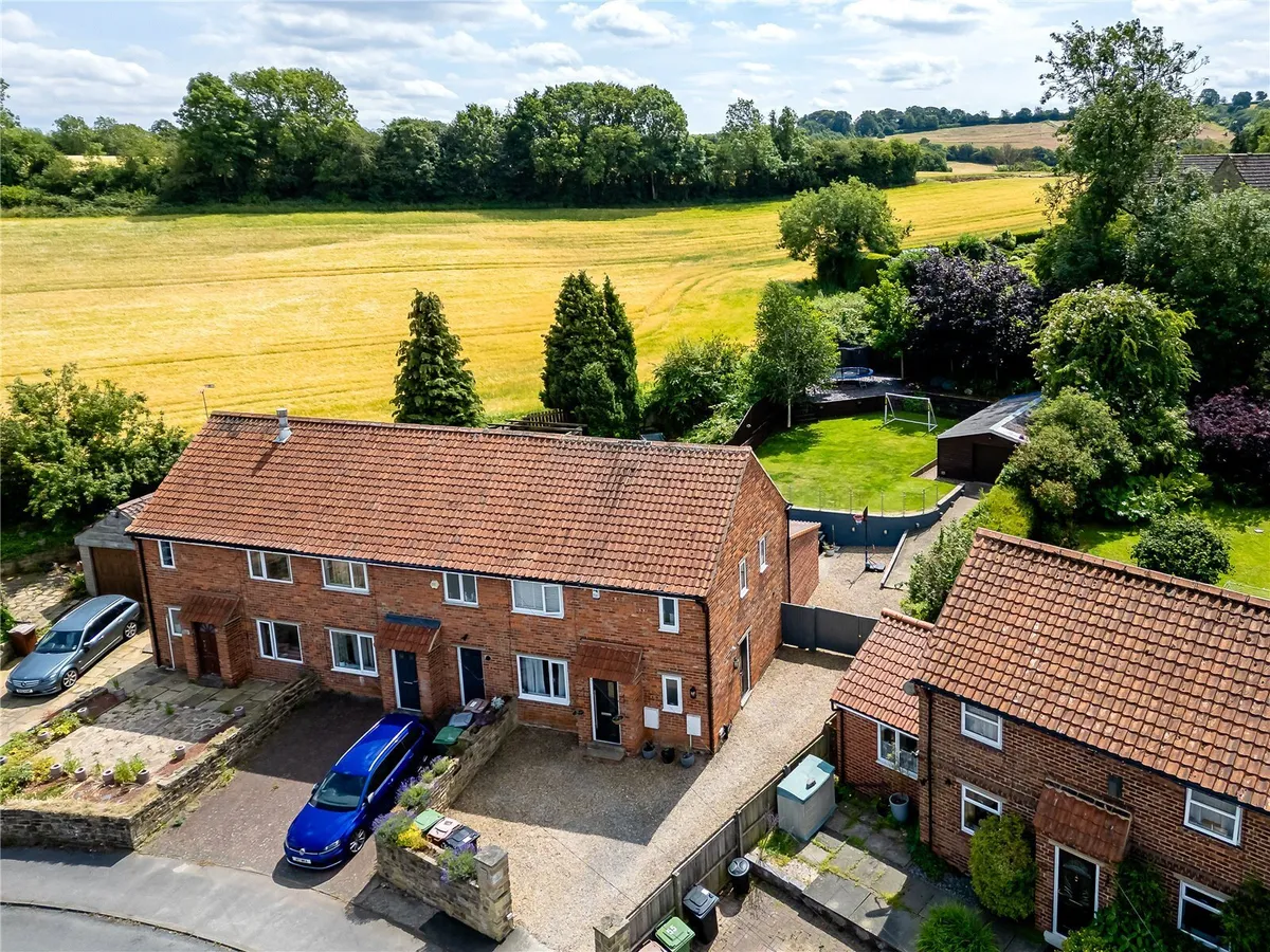 Brookside, Collingham, LS22