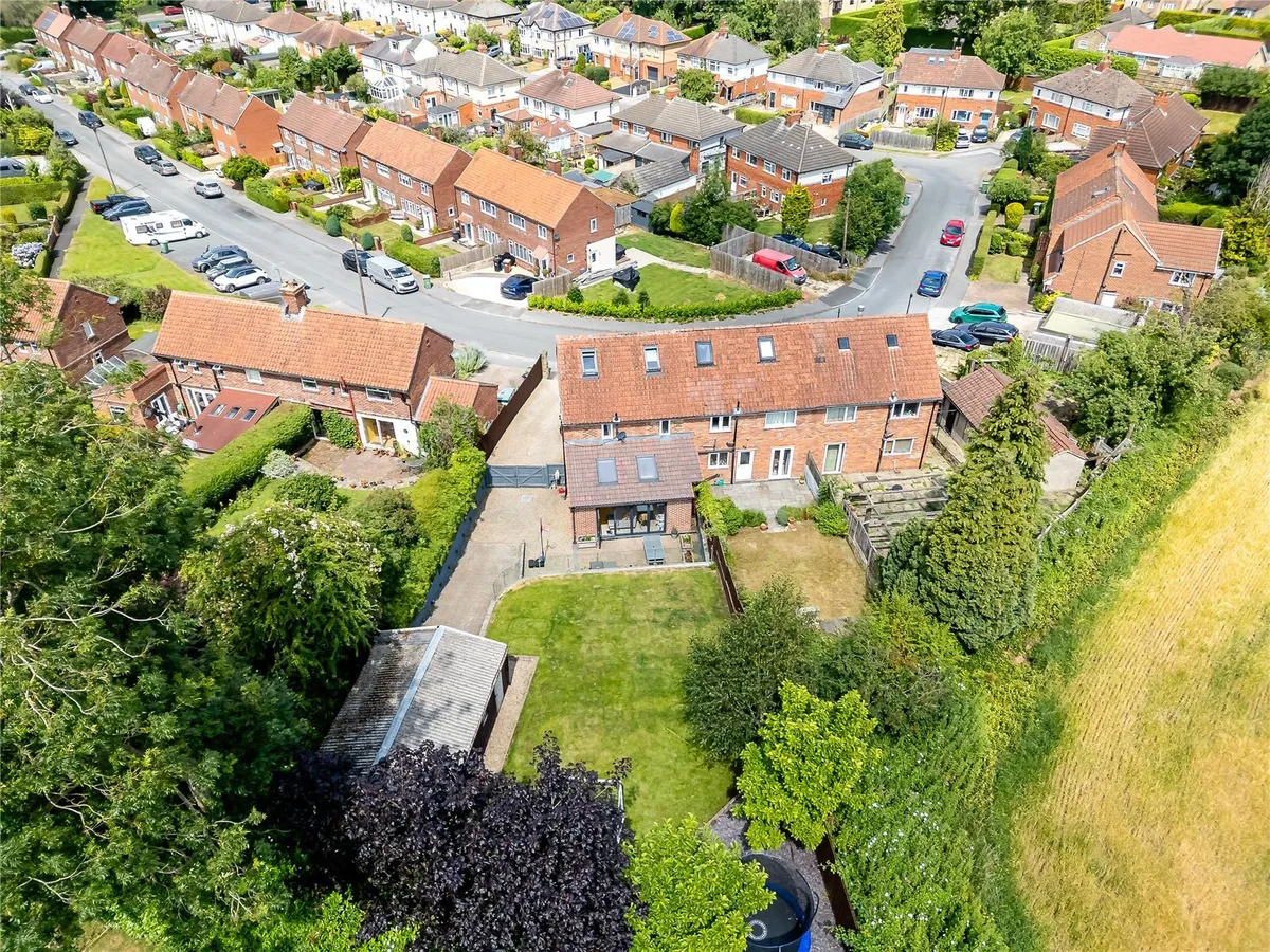 Brookside, Collingham, LS22