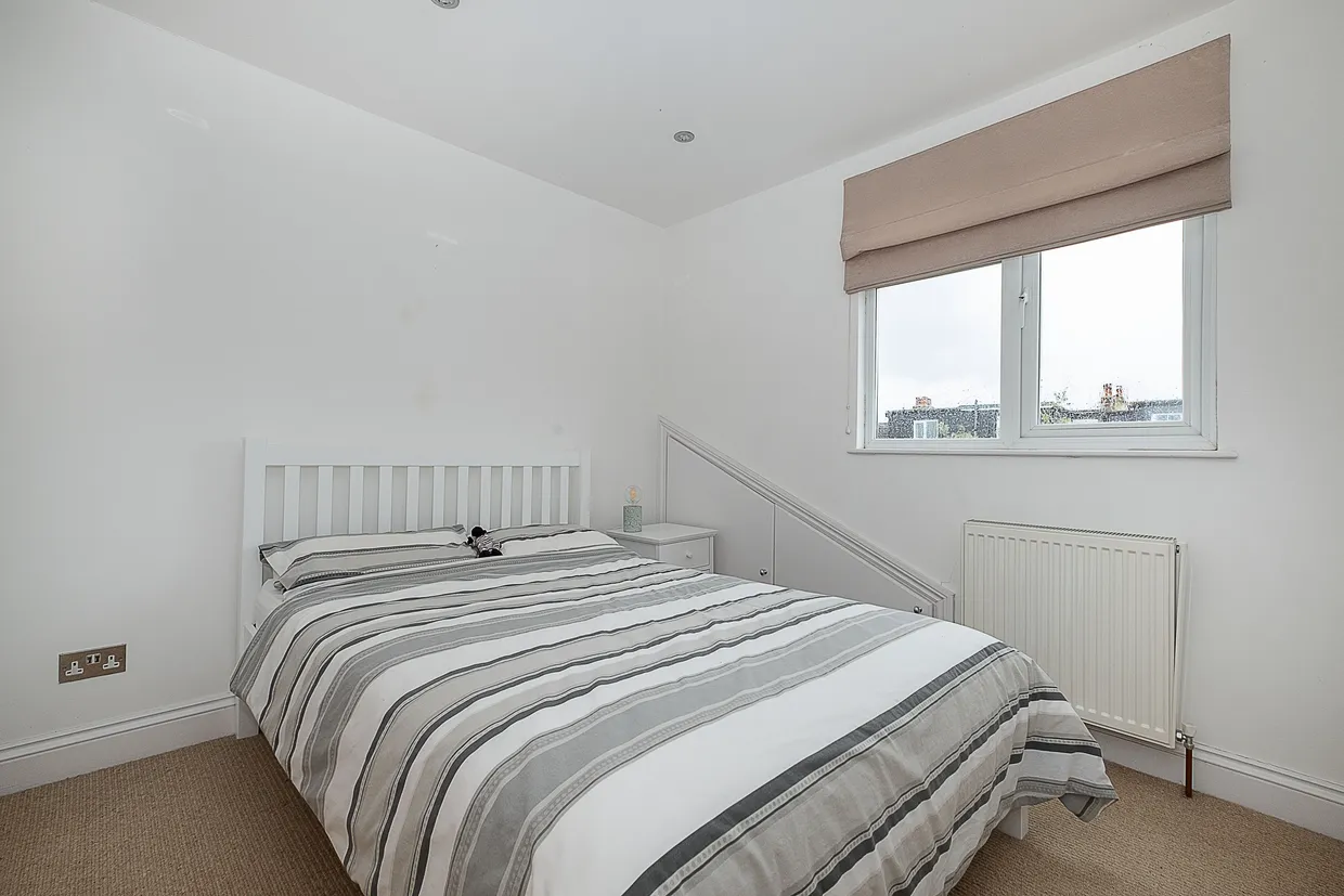 Engadine Street, London, SW18 photo 8