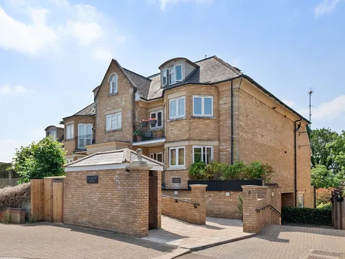Crescent Road, Enfieldphoto