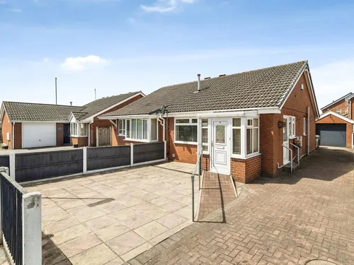 Broadcroft Chase, Tingley, Wakefieldphoto