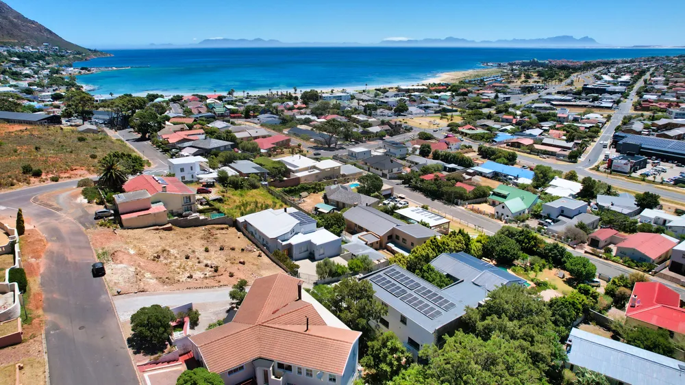 South Africa, Western Cape, Mountainside, Clivia Street, 6B