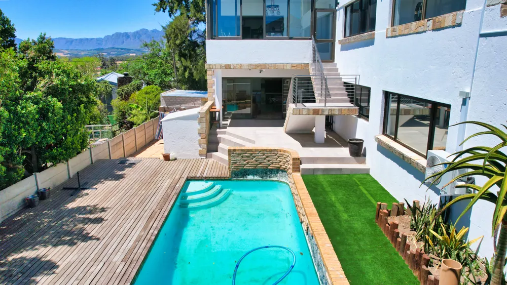 South Africa, Western Cape, Mountainside, Clivia Street, 6B