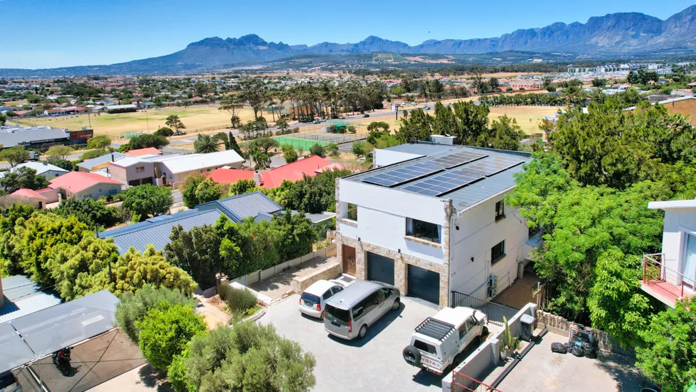 South Africa, Western Cape, Mountainside, Clivia Street, 6B