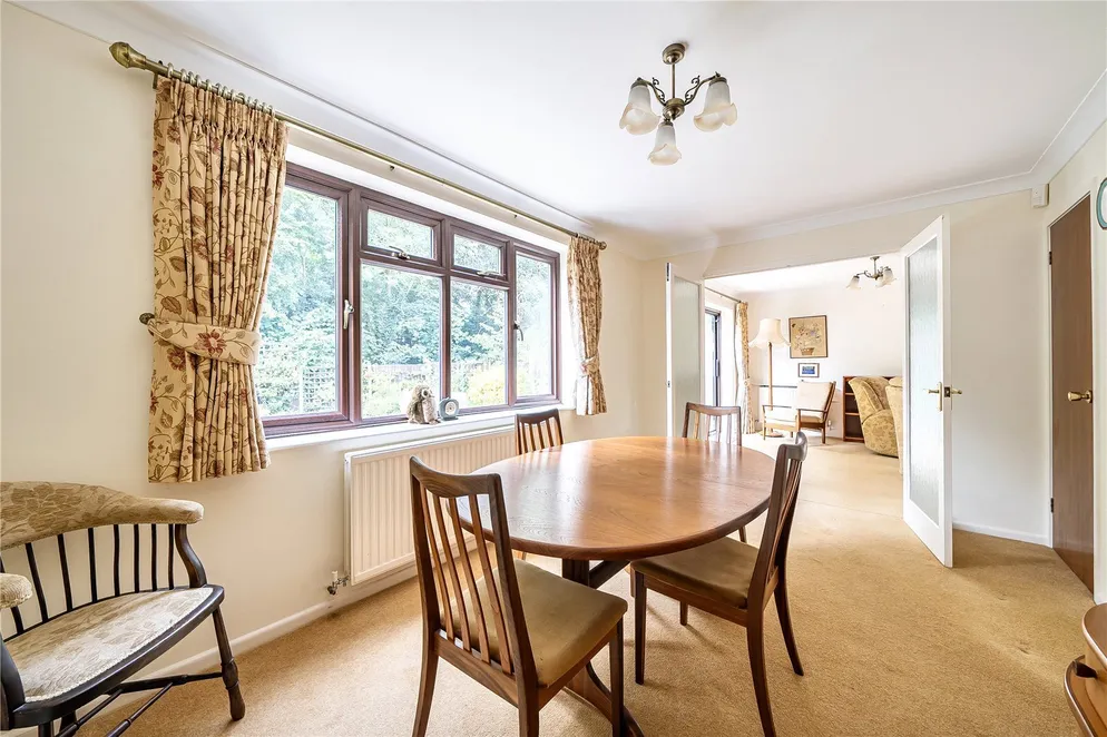 Property carousel item 4