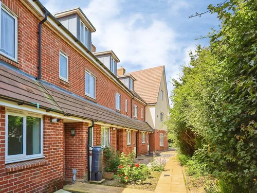 Brunel Drive, Hailshamphoto