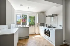 Albert Road, LONDON