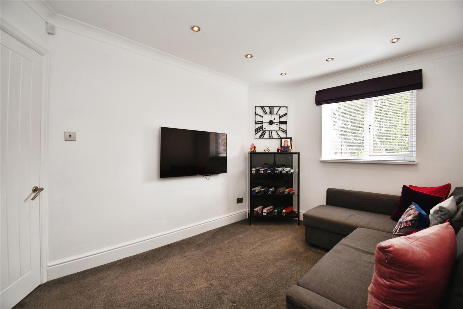 Murray Crescent, Cottingham Image 9