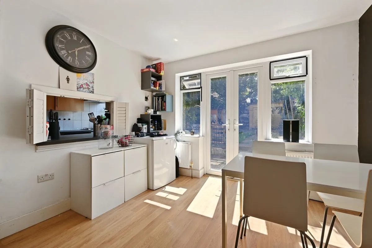 North Circular Road, London, NW2