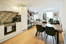 Russell Mews, Brighton