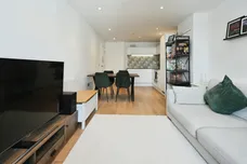 Russell Mews, Brighton